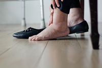 Many Reasons for Swollen Feet